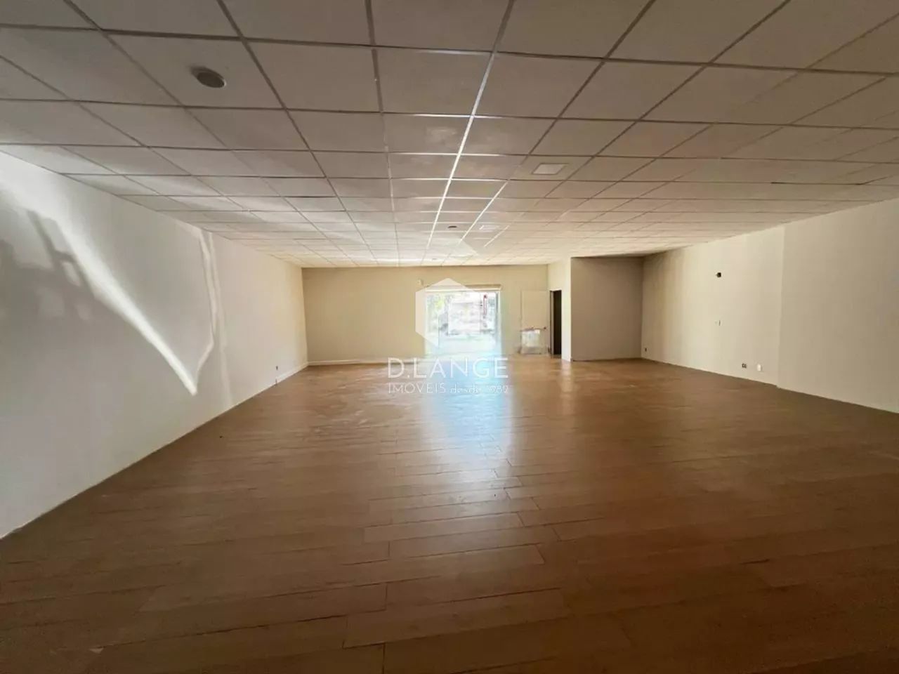 Salão comercial para alugar no bairro Vila Nova em Campinas - SP - Foto 5