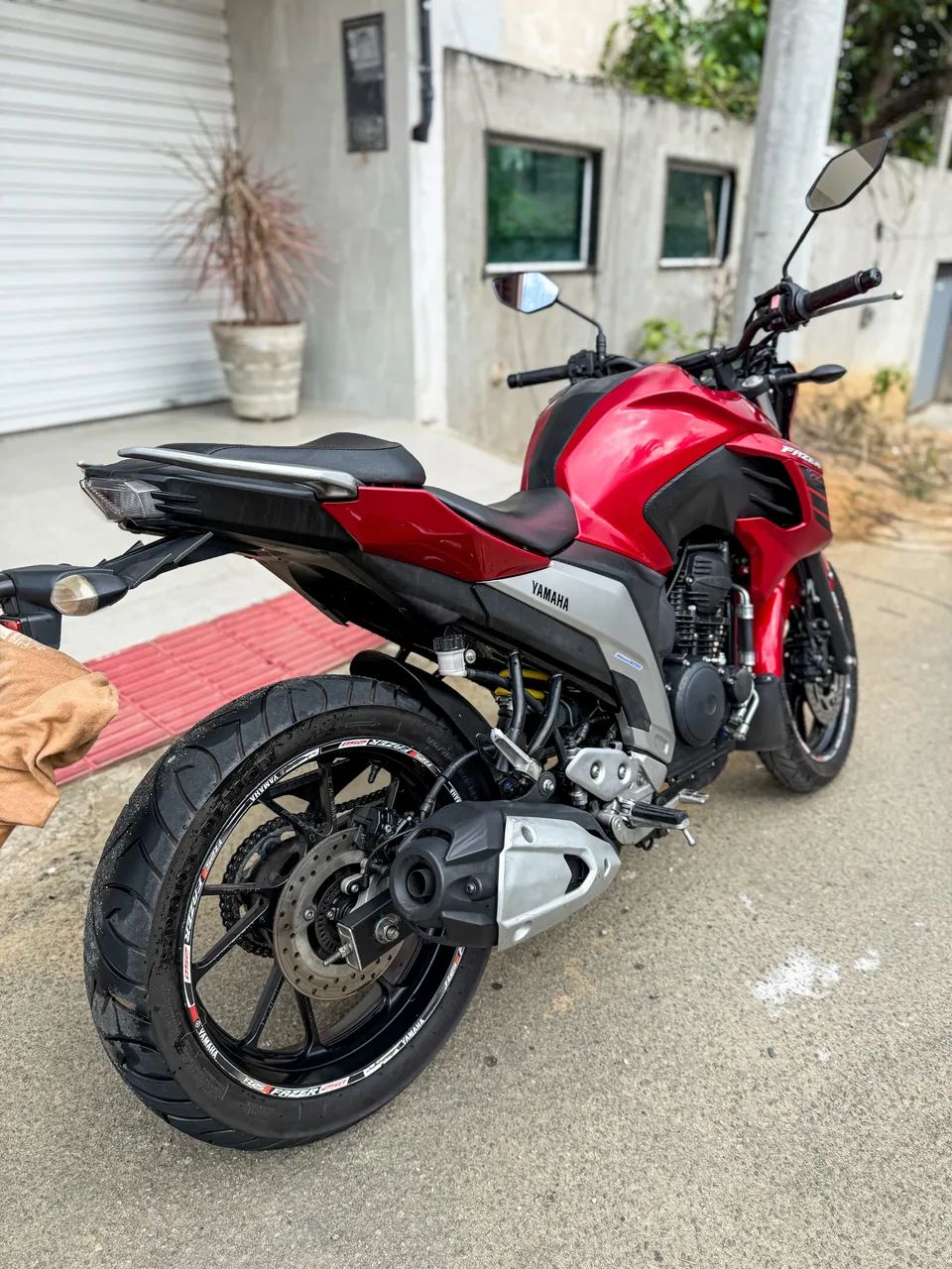 Fazer 250 revisada, com baixo km - Foto 2