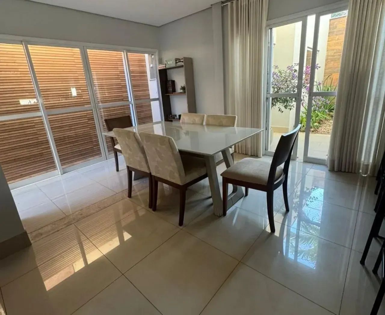 OPORTUNIDADE EM CONDOMINIO FECHADO!! - Foto 2