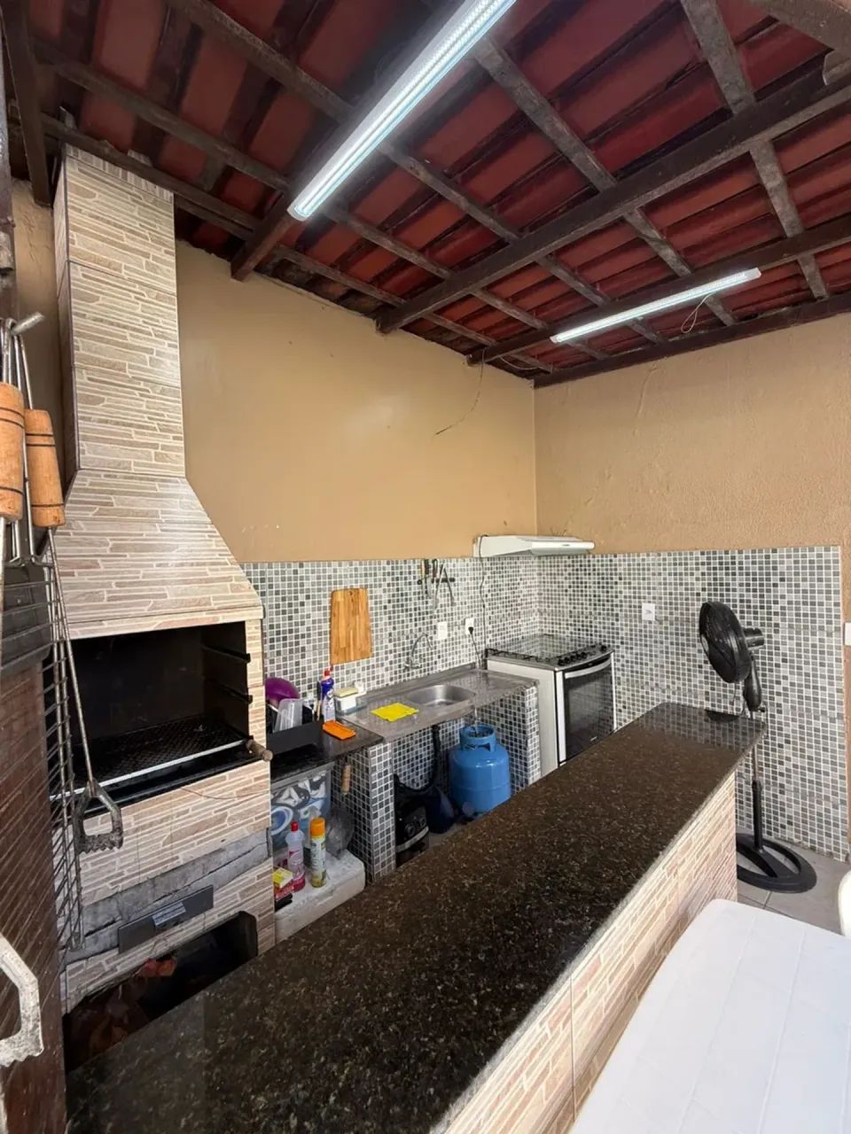 RESIDENCIAL LARANJEIAS, 4 SUÍTES, S/ 1 TÉRREA, PISCINA, CHURRASQUEIRA, COM ARMARIOS E AR. - Foto 3