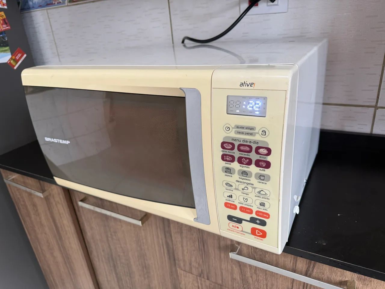Microondas Brastemp 30 l - Foto 2