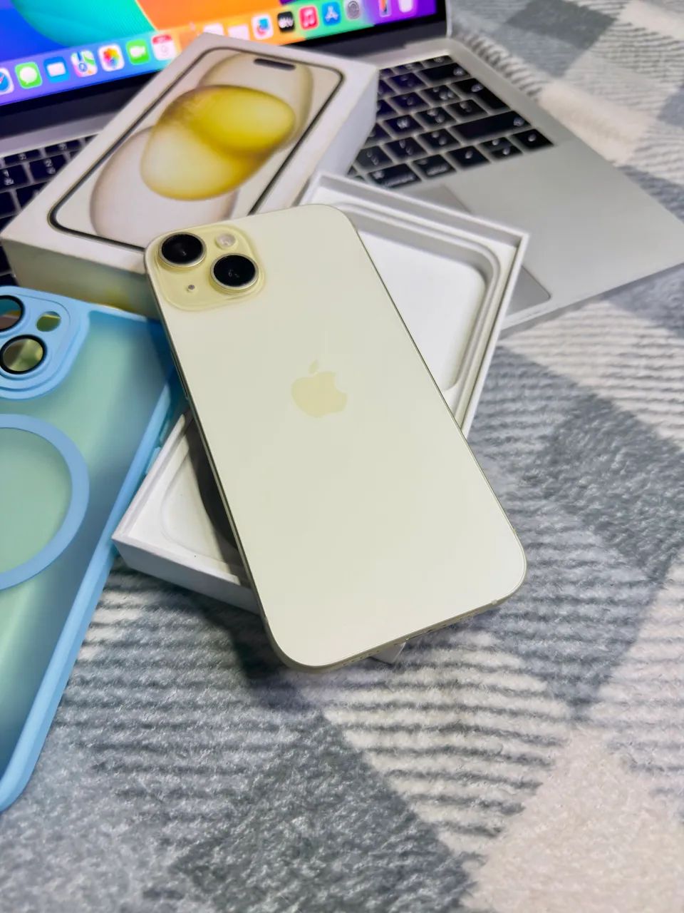 iPhone 15 256gb amarelo! Semi novo!  - Foto 3