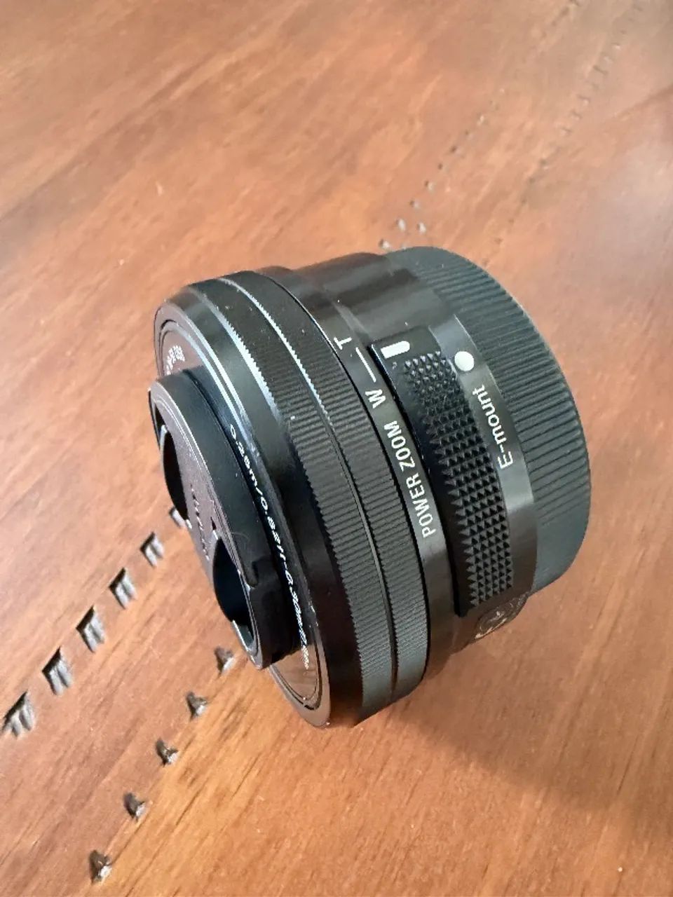 Lente Sony E 16-50mm f/3.5-5.6 OSS (power zoom) - Foto 3