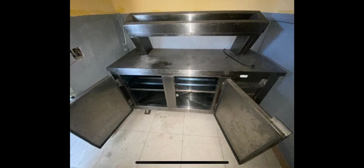Balcão frigorífico com Condimentadora 