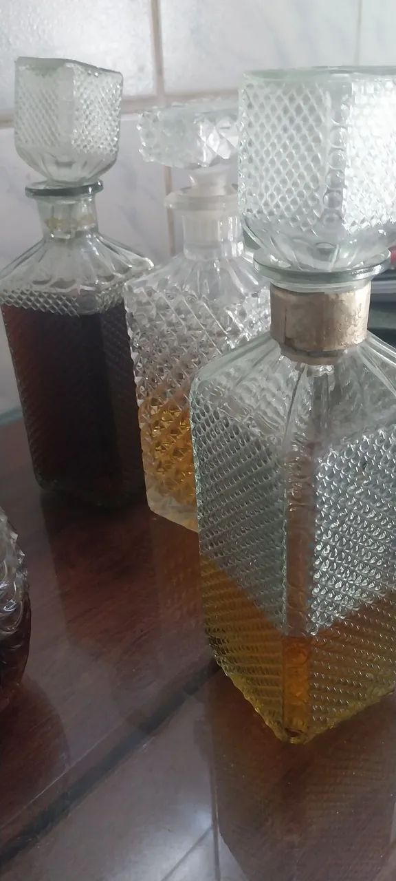 Garrafas antigas bebida - Foto 2
