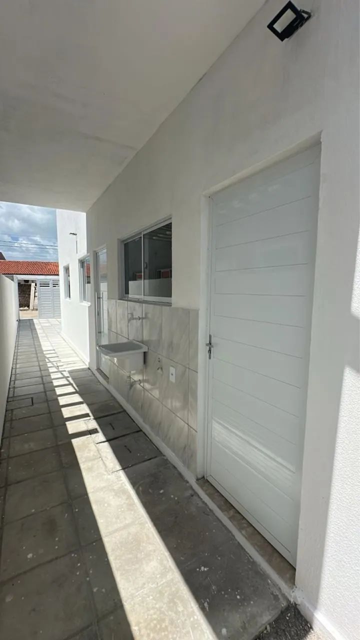 OPORTUNIDADE DE CASA - A APENAS 7 MINUTOS DA PRAIA DE INTERMARES! - Foto 5