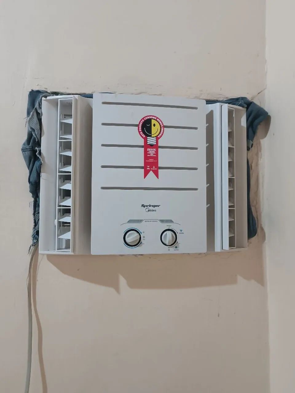 Ar condicionado 7500 BTUS