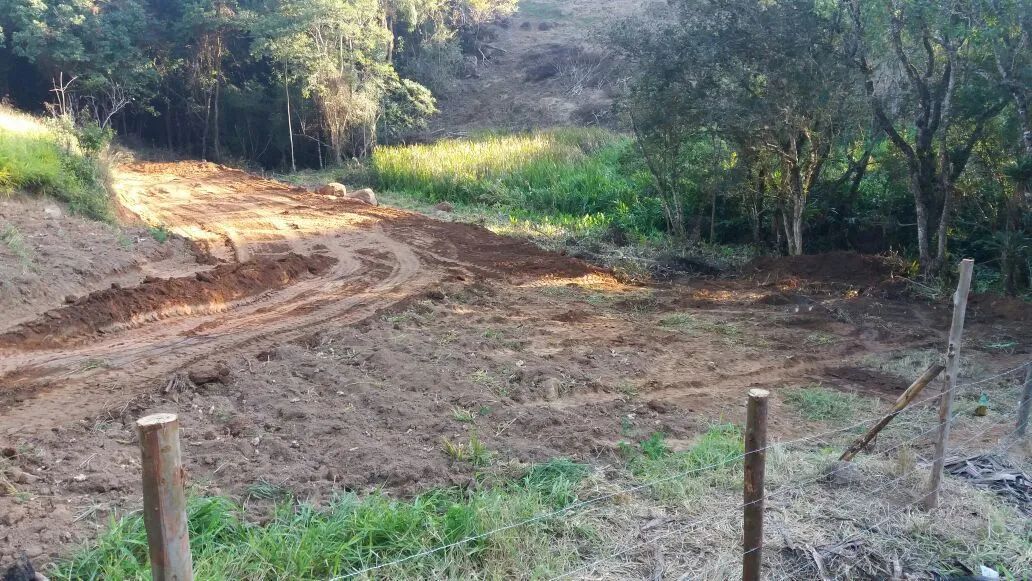 Terreno com alicerce proto para levantar parede  - Foto 4