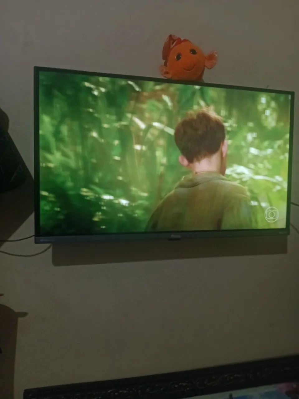 TV smart 32 polegadas semi nova