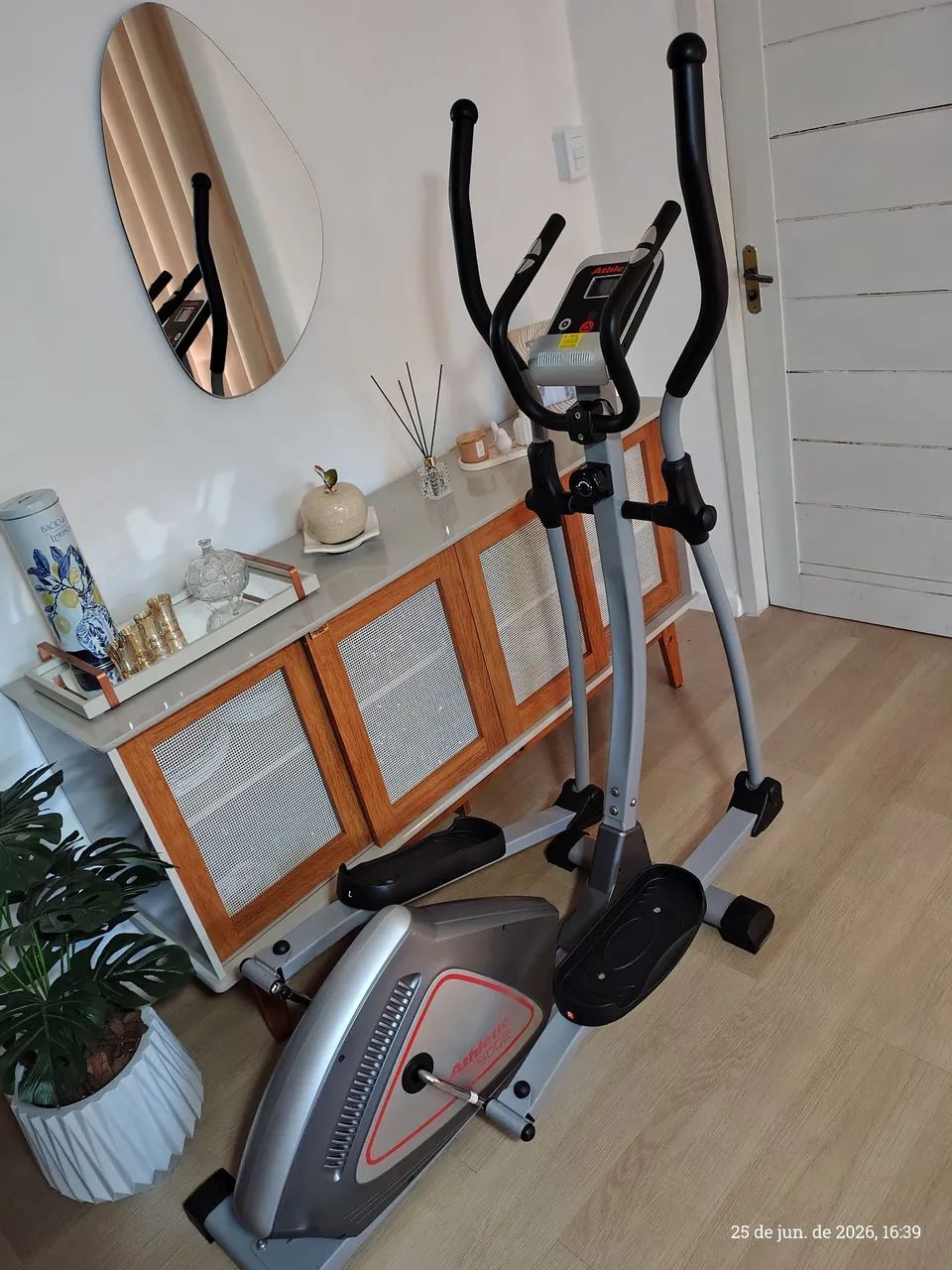 Elíptico Athletic 500E usado - Foto 3