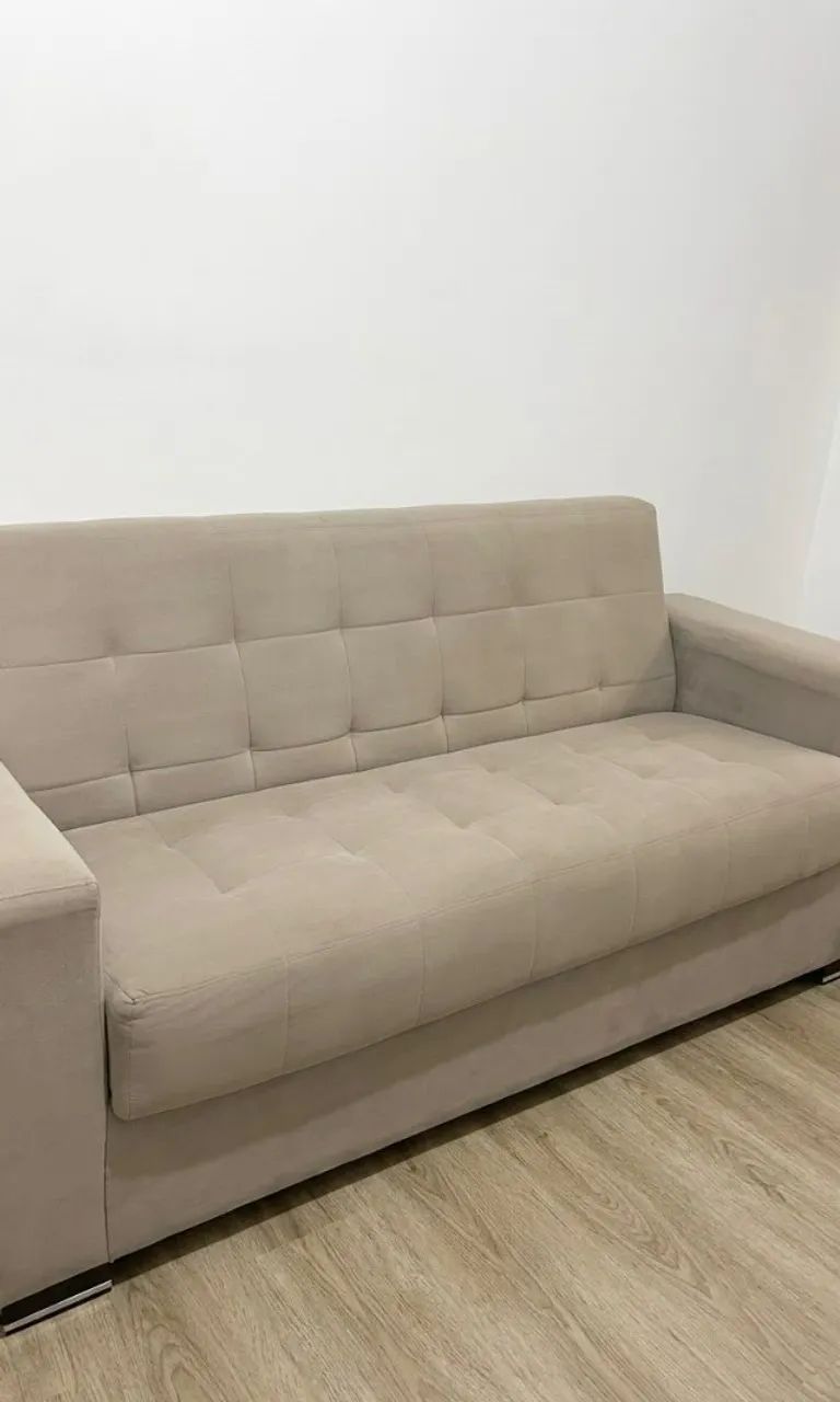 Sofá 3 lugares cinza - 2 metros revestido em veludo