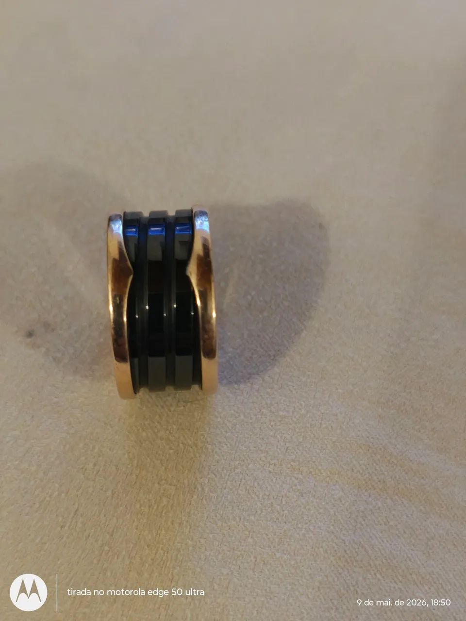 Anel Bvlgari Ouro + Ceramica - Foto 4