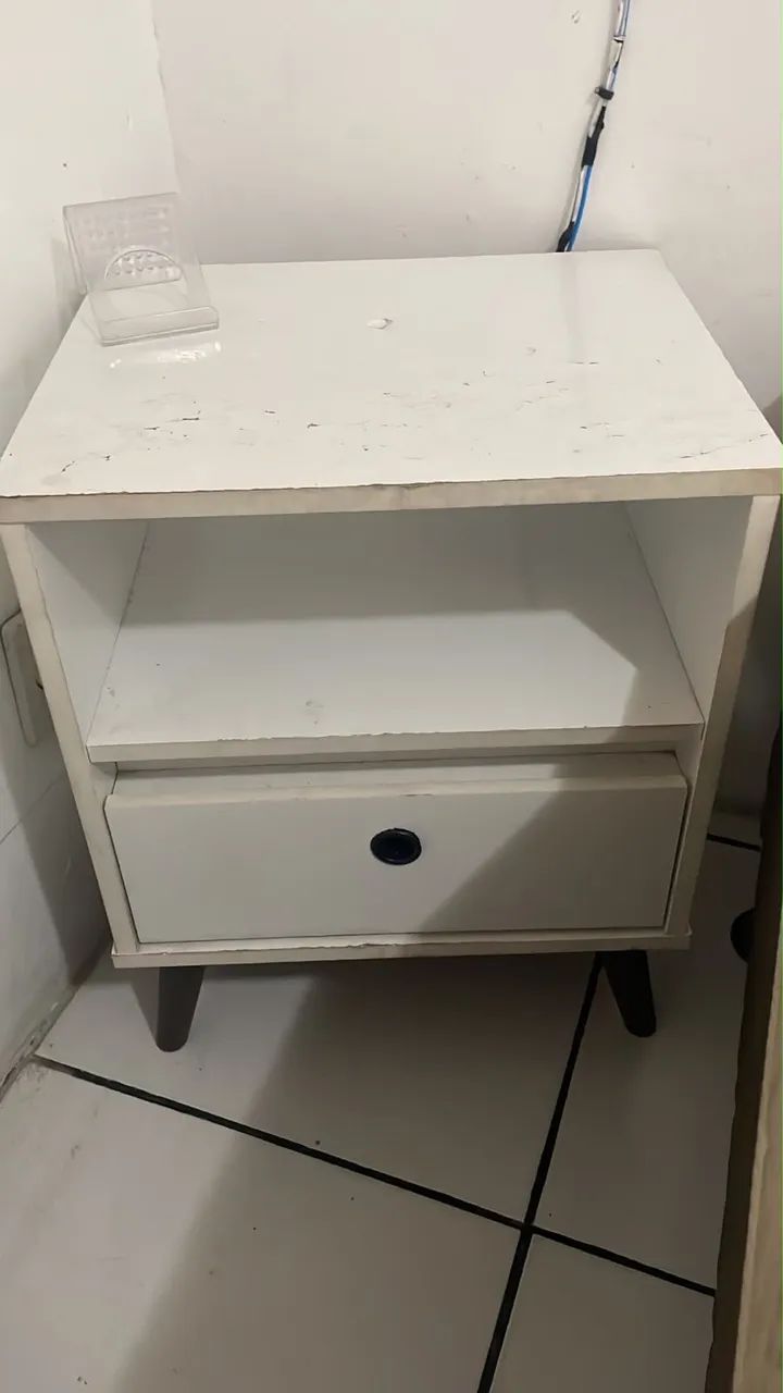 MESINHA DE CABECEIRA