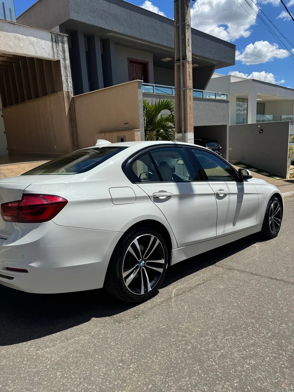 BMW 320I A Modern/sport TB 2.0/a.flex 16V 4P 2018 2018