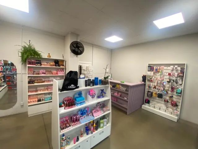 Loja Completa de Cosméticos, Perfumes e Acessórios - Mariano 2 - Foto 4