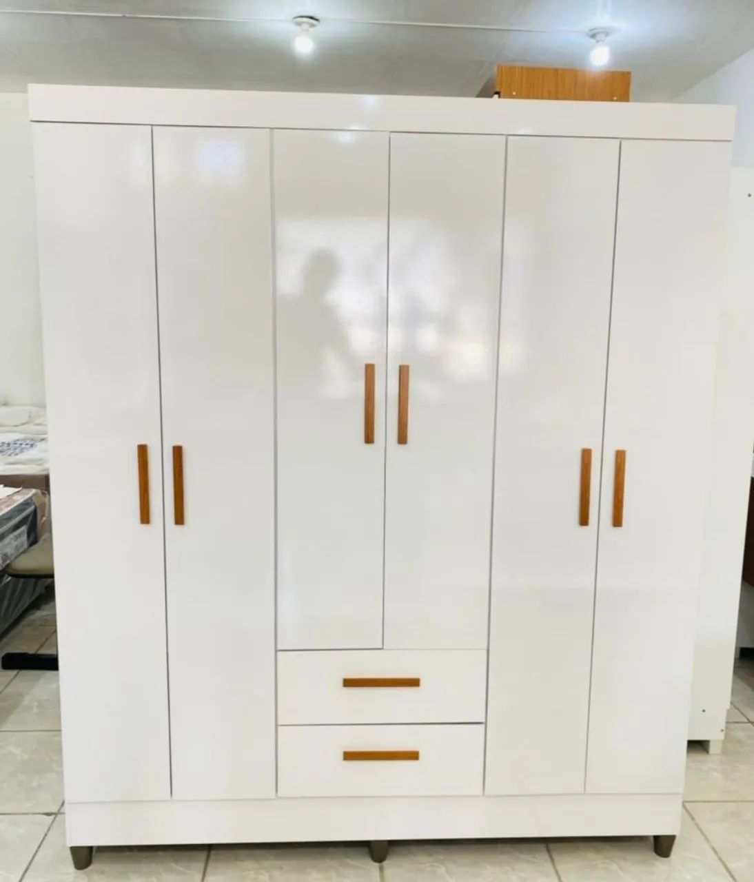Guarda Roupa 6 Portas 