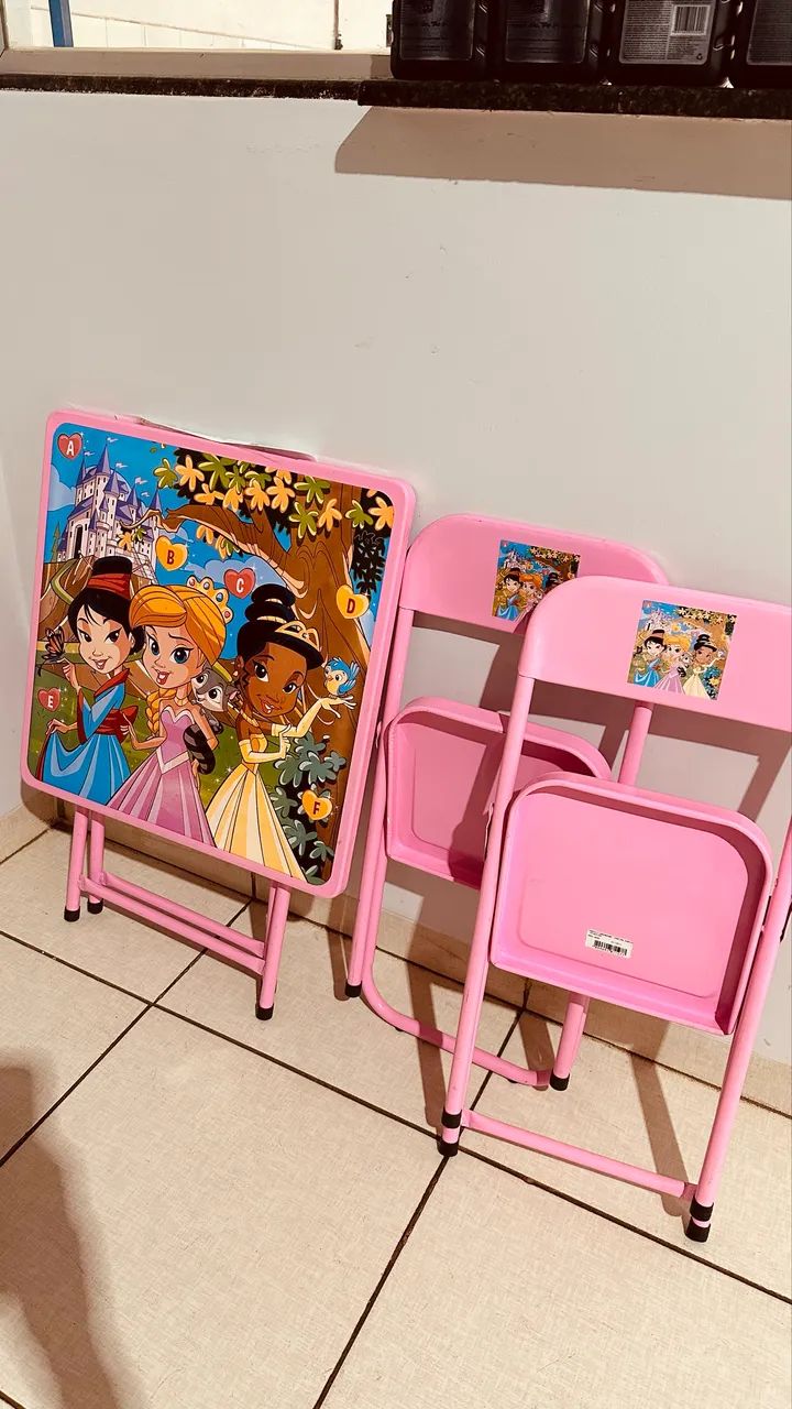 Vende-se jogo mesa acompanha 2 cadeiras  - Foto 2
