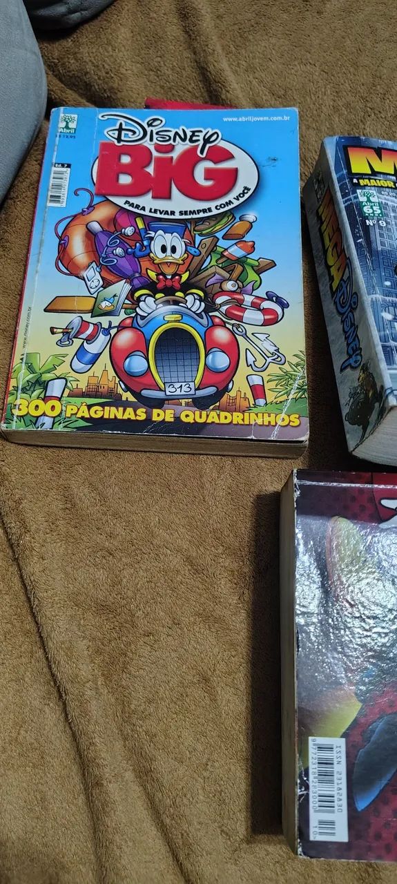gibi  grande da Disney com 800 páginas  - Foto 2