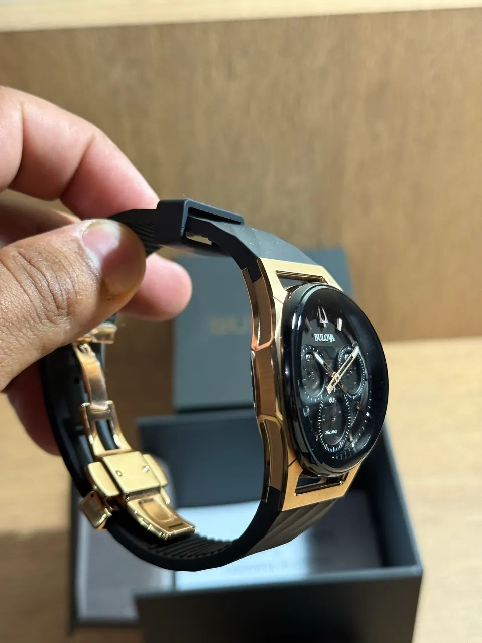 Relógio Bulova Curv - Foto 2