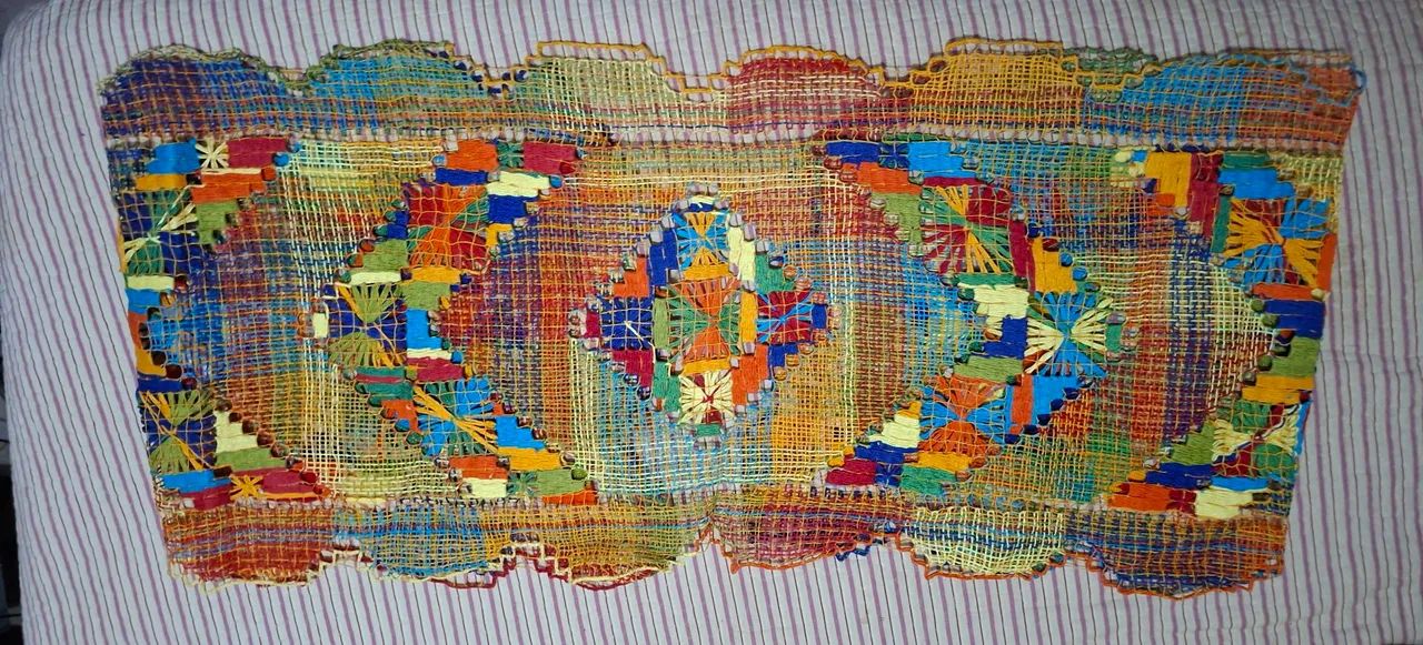Caminho de mesa artesanal  - Foto 3