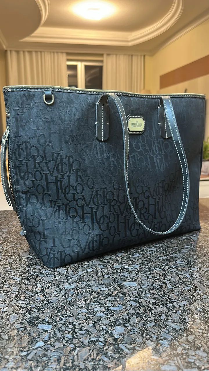 Bolsa de ombro Victor Hugo original 