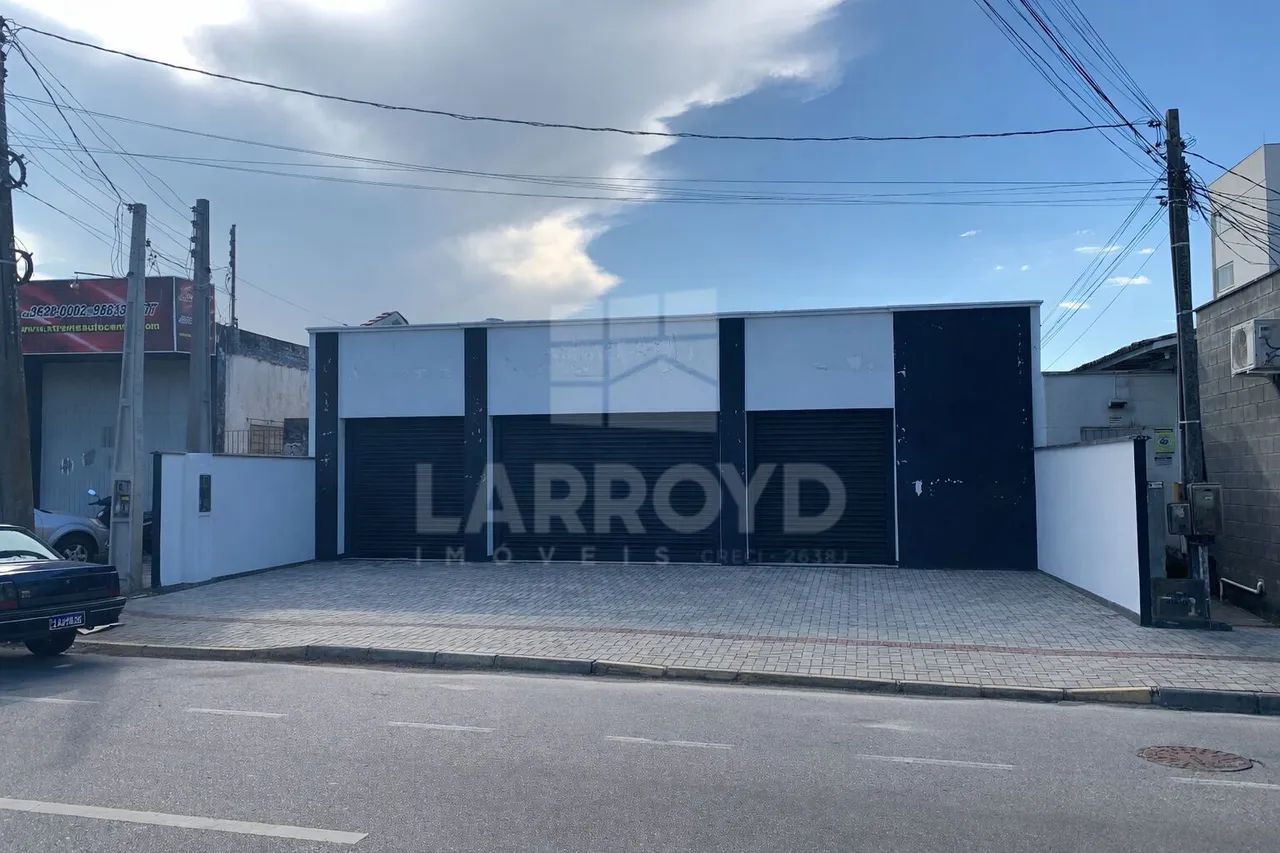 Sala comercial térrea para aluguel próxima ao Cestão