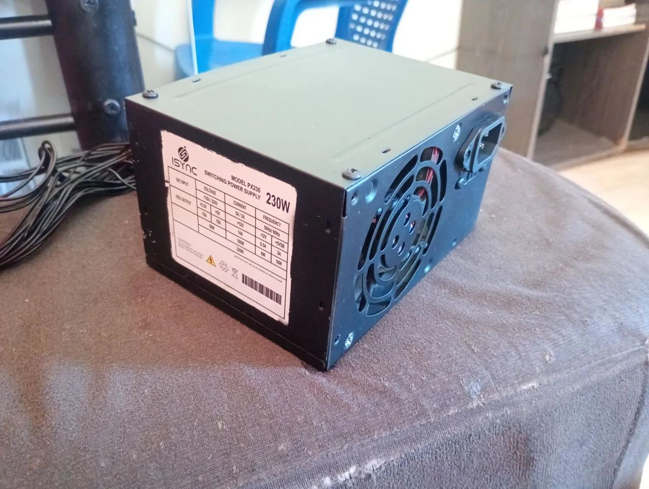 Fonte 230W para PC 24 Pinos + CPU 4 Pinos + SATA + Molex - Foto 4