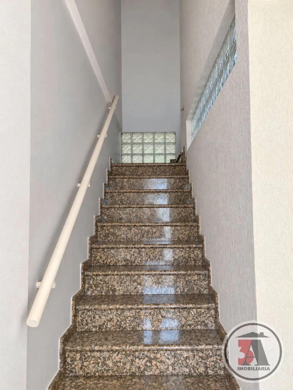 Prédio com dupla aptidão Comercial ou Residencial - Foto 3
