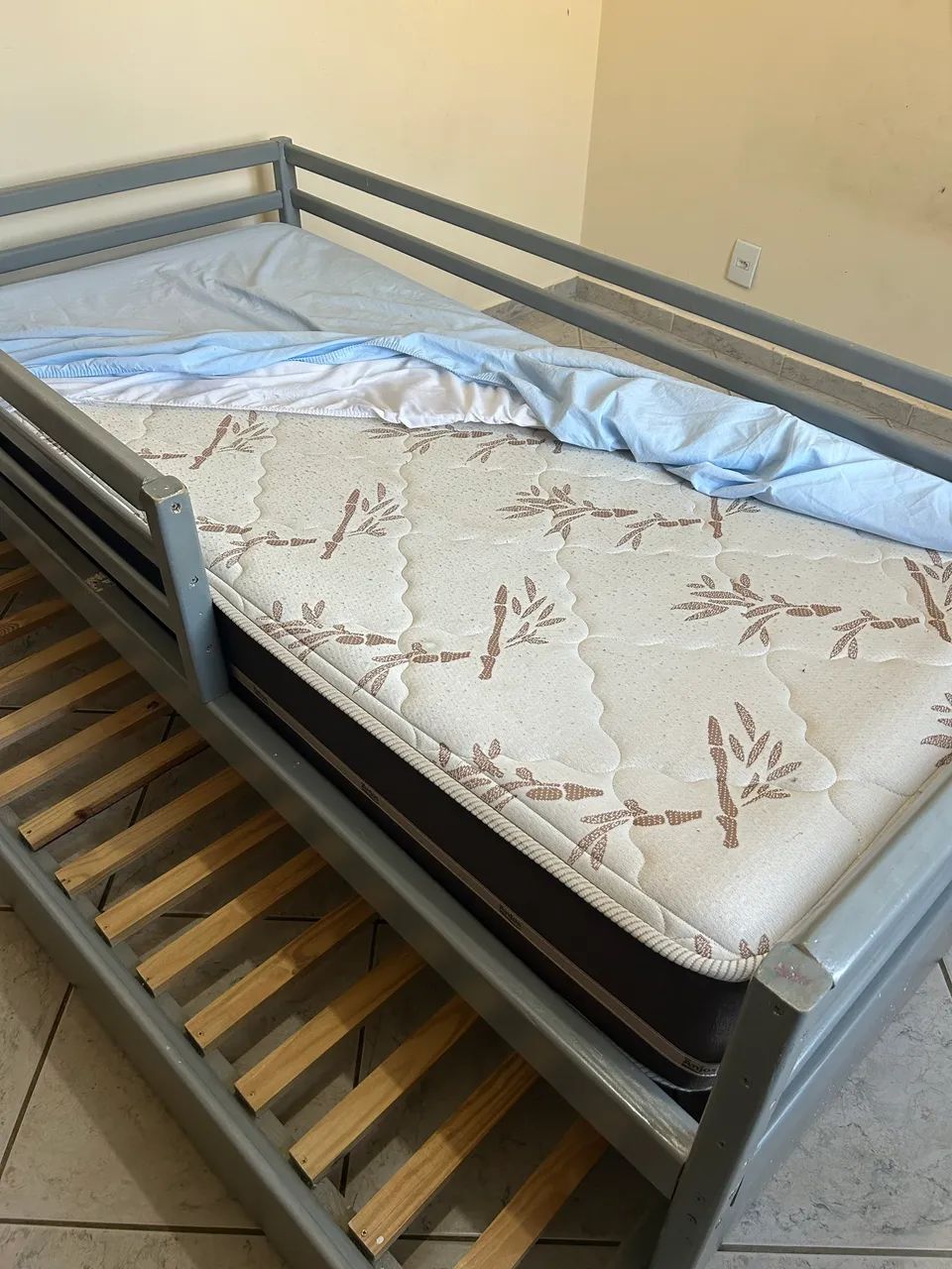 Cama solteiro com colchão  - Foto 3