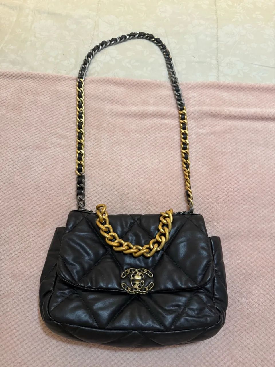 Bolsa Chanel preta 