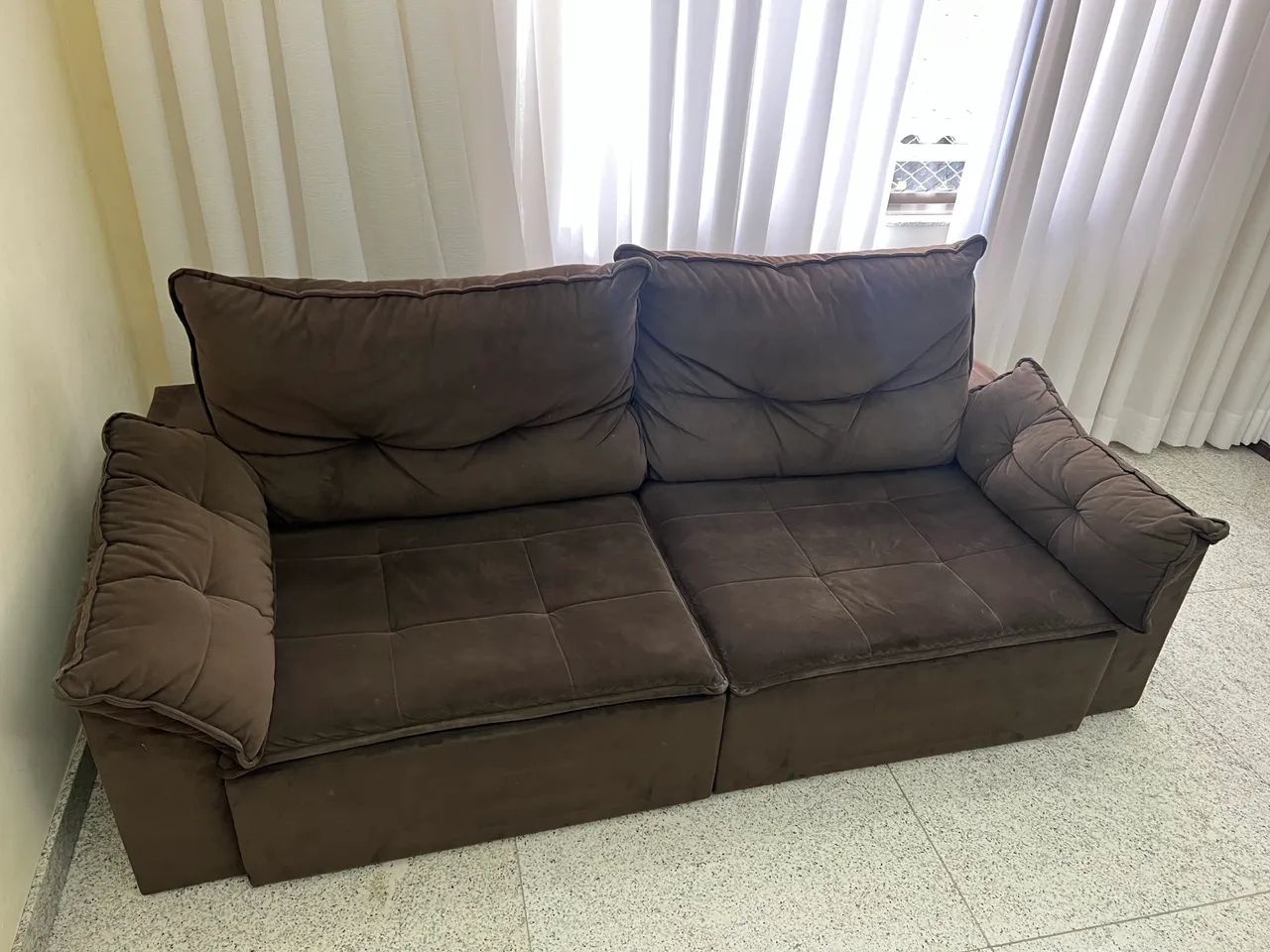 Sofá retrátil de 2,50 metros tecido suede  - Foto 3
