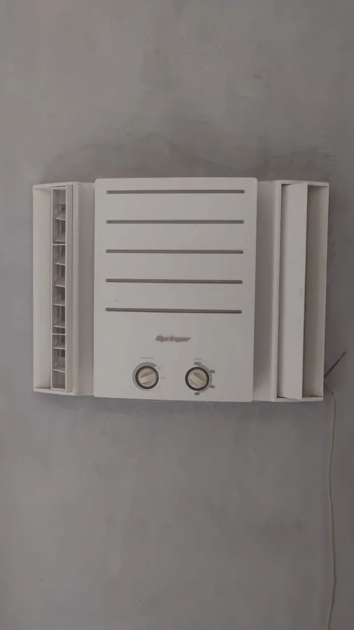 Vendo ar condicionado funcionando perfeitamente 