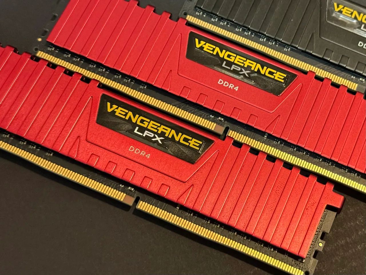 Memória RAM Corsair LPX Vengeance 16gb DDR4 2400mhz