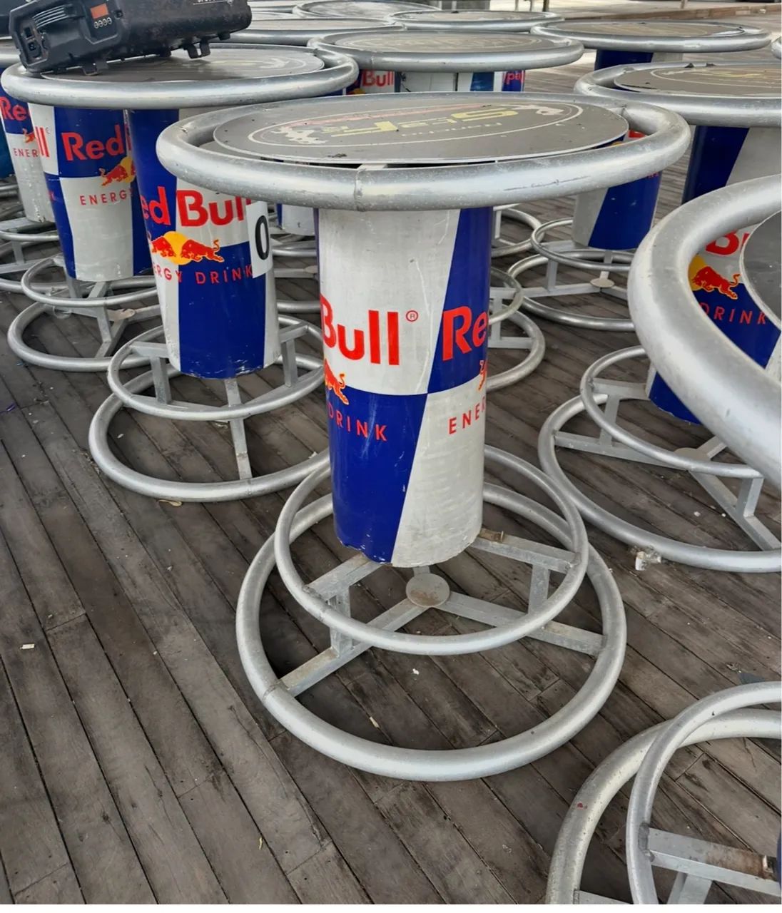 Vendo Aparador ALUMÍNIO RedBull-usado - Foto 2