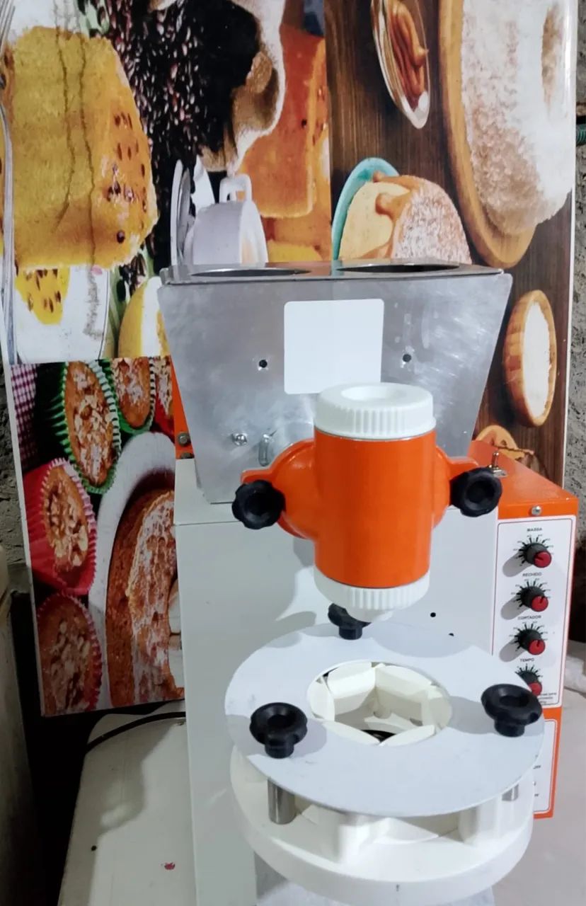 Máquina de modelar coxinha 