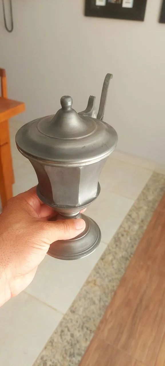 Peça antiga de estanho - Foto 2