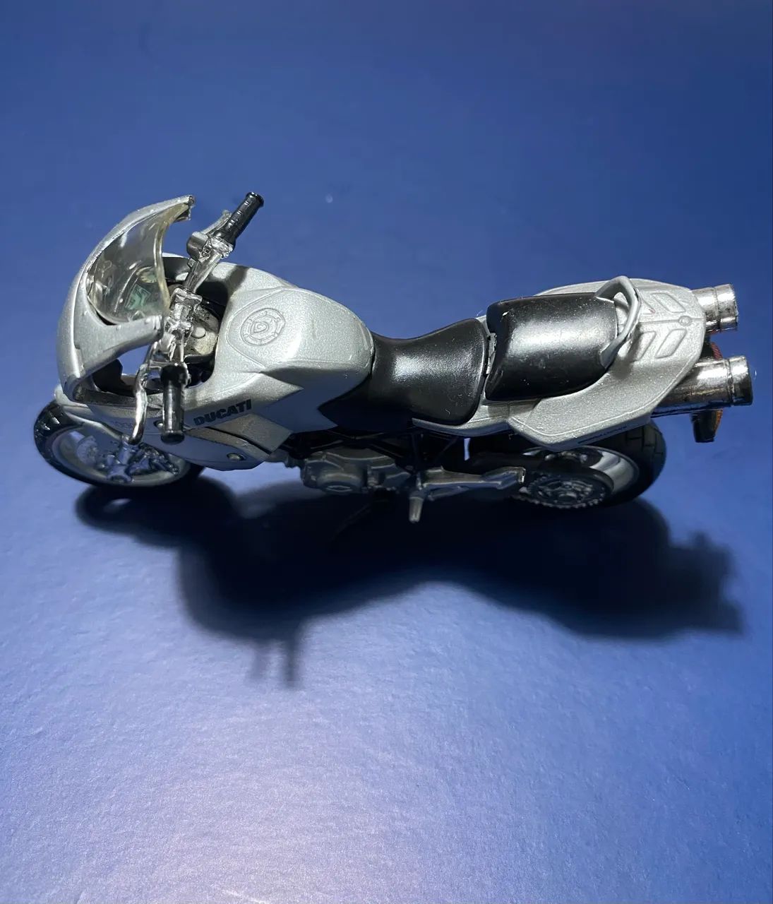 Vendo miniatura de moto - Foto 2