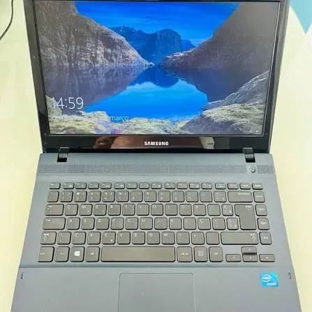 Placa do notebook Samsung np270e4e versão i3 