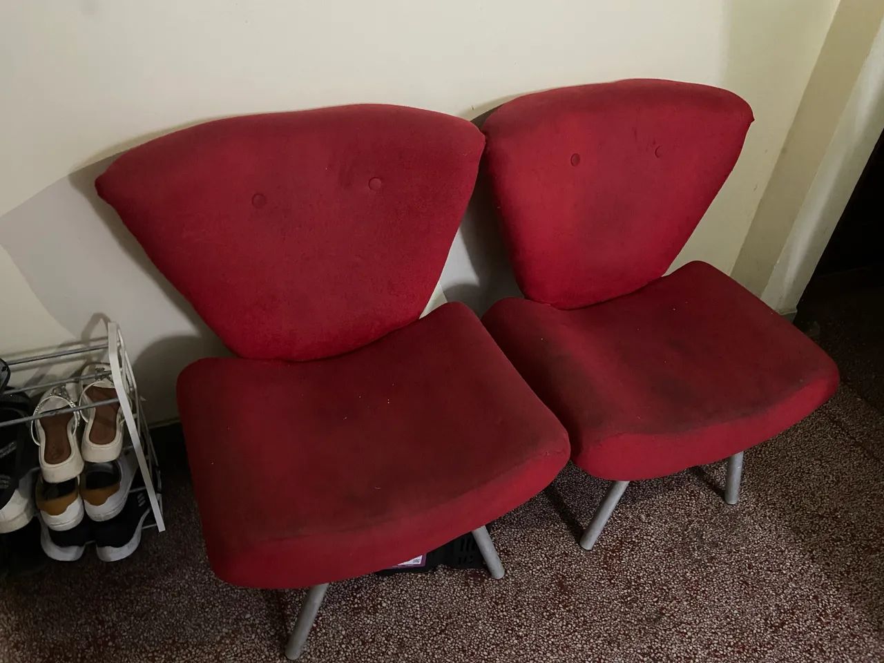 Cadeiras vermelhas - Foto 4