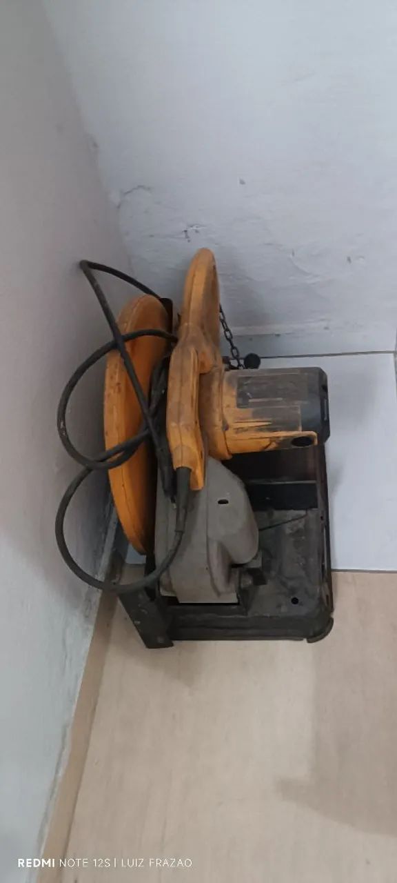 Policorte DeWalt 