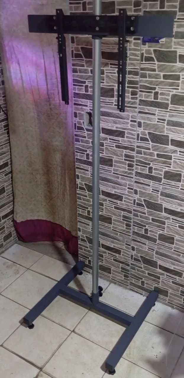 SUPORTE PARA TV MODELO PEDESTAL REGULÁVEL DE 32 A 60 POLEGADAS 