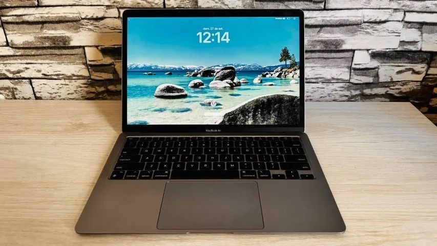 MacBook Air M1 2020 8GB / SSD 256GB / Octa-Core (8 núcleos de CPU