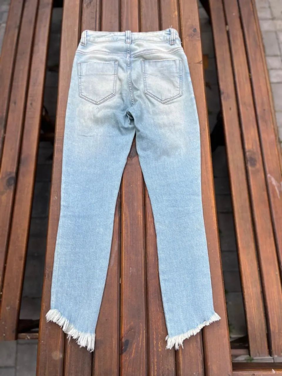 Calça jeans clara destroyed 36  - Foto 2