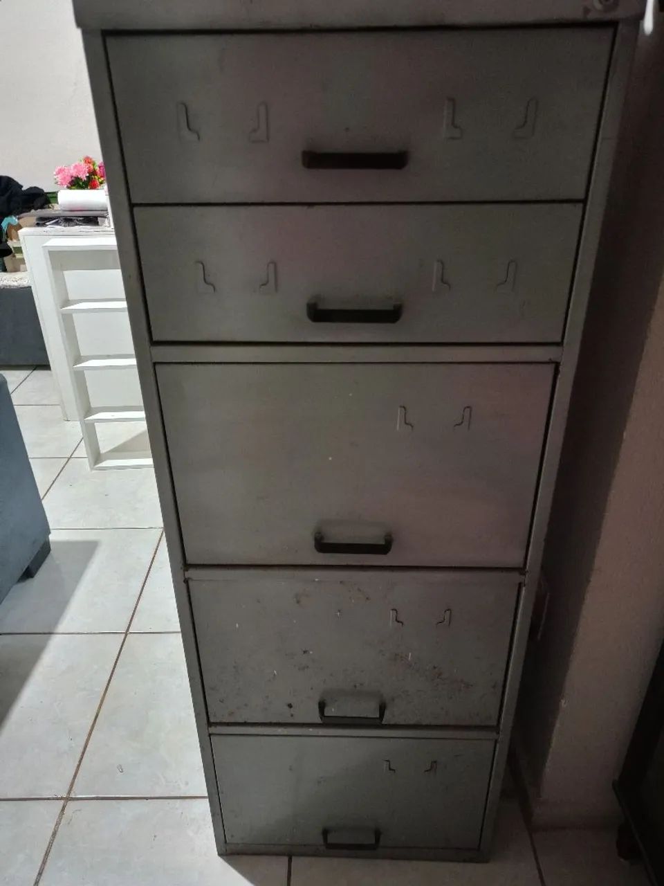 Armário de aço 5 gavetas