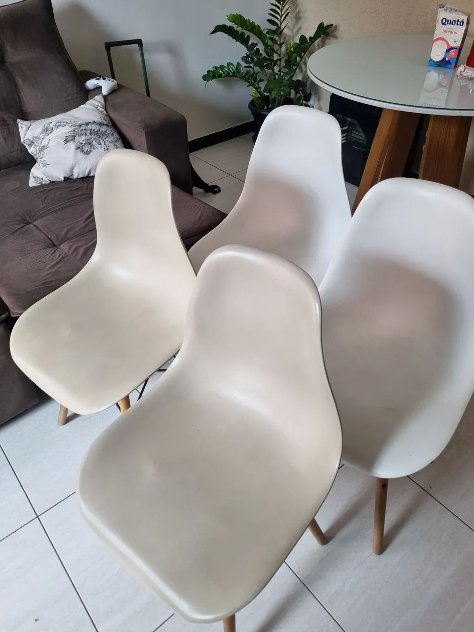 4 CADEIRAS PARA MESA DE JANTAR