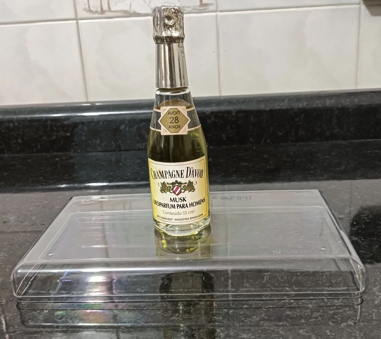 ULTRA RARIDADE COLECIONADOR  EDIÇÃO ESPECIAL CHAMPAGNE D'AVON  28 ANOS LACRADO  - Foto 5