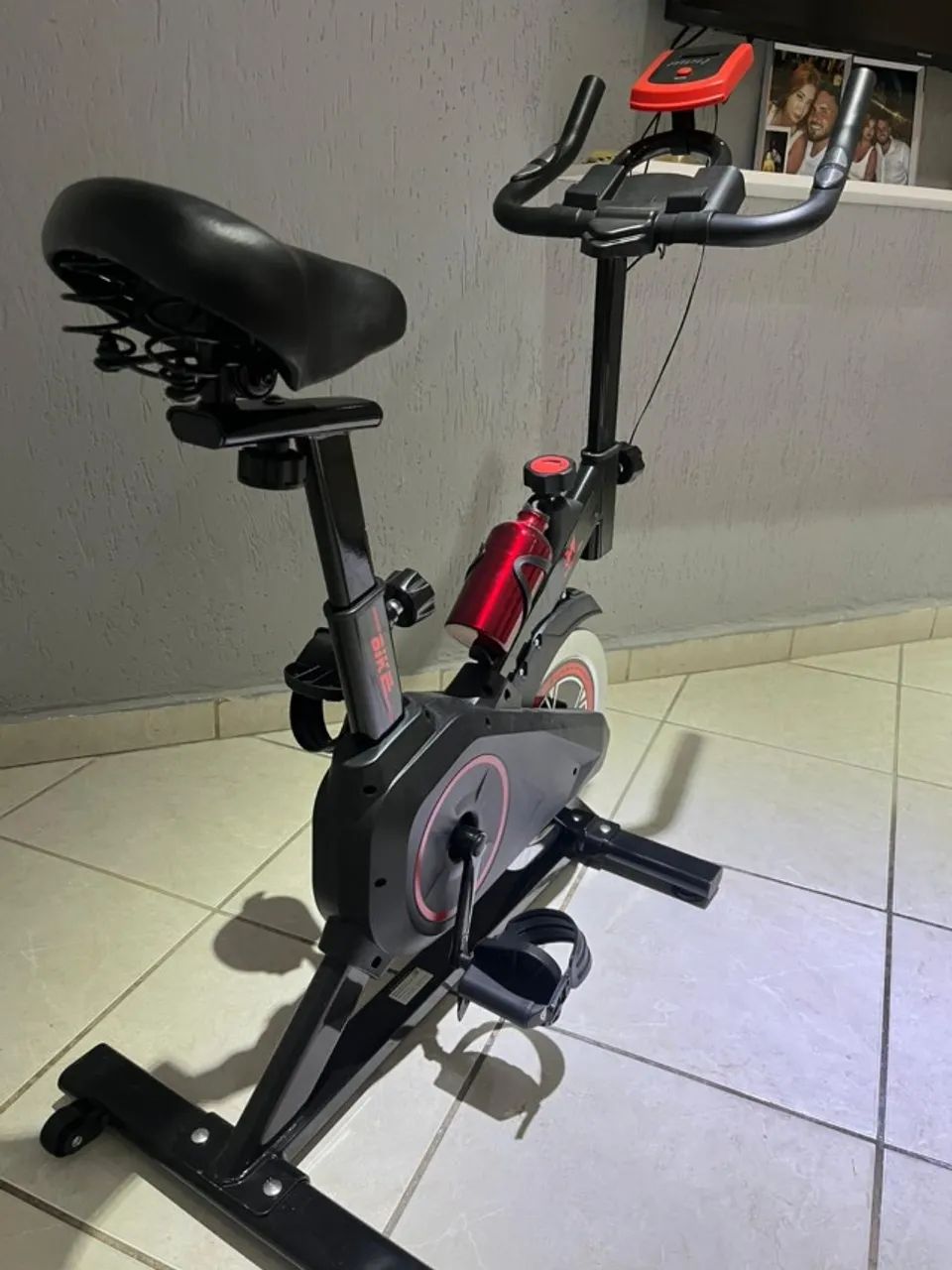Bicicleta Spinning Ergométrica Semi Nova - Usada 2x - Foto 2