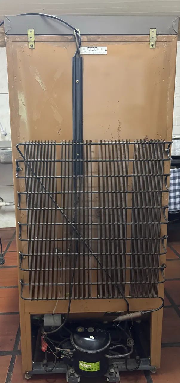 Vendo freezer vertical Brastemp  - Foto 2