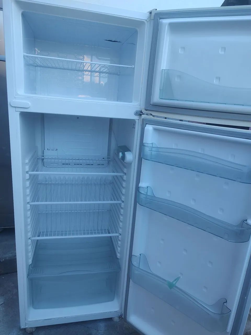 GELADEIRA CONSUL BIPLEX SEMI NOVA - Foto 2