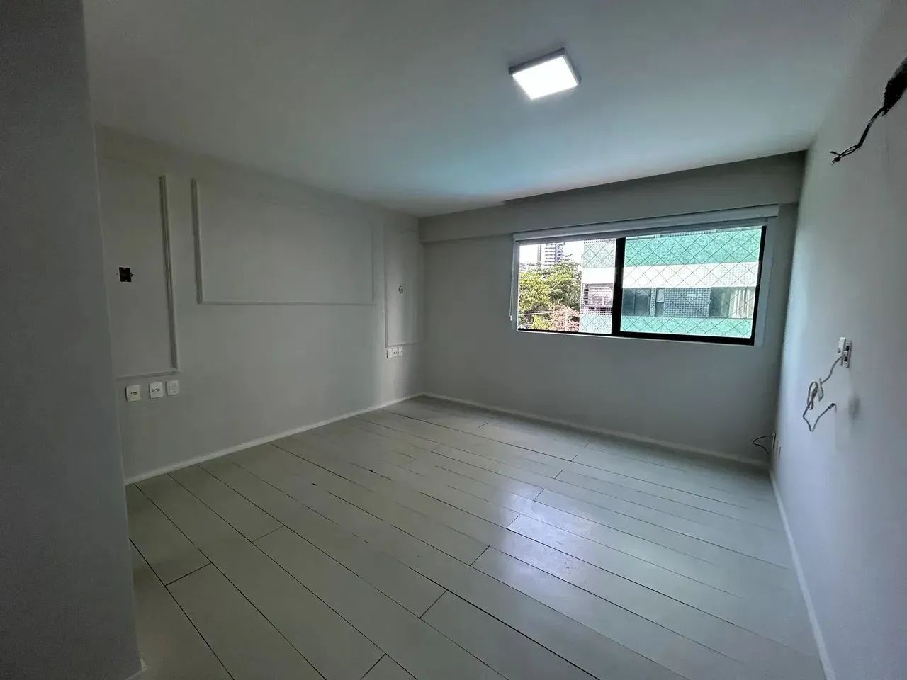 Alugo amplo apartamento com quatro quartos em Setubal - Foto 11